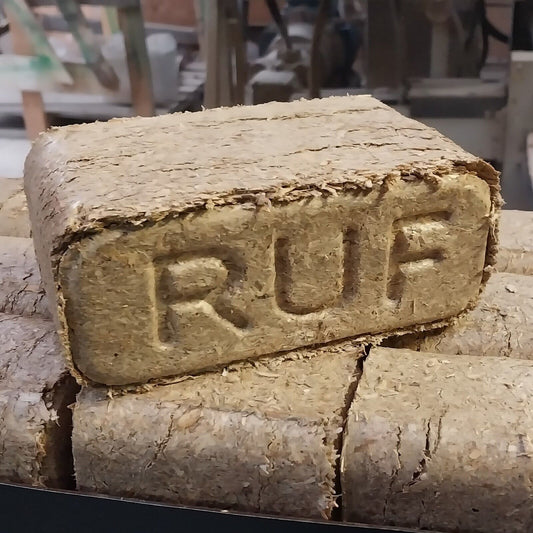 Briquette de combustible RUF Densité 1100 kg/m3 1 palette (96 paquets, 960 kg)